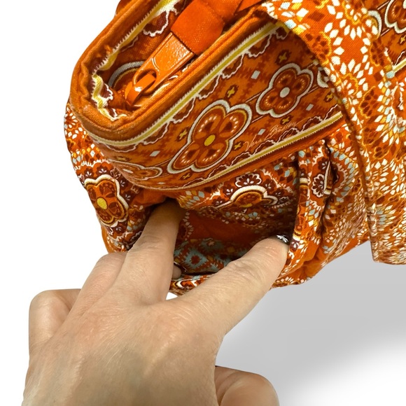 Vera Bradley Orange Boho Floral Medallion Medium Shoulder Bag - NWOT - Picture 4 of 7